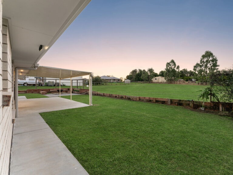 13 Pemberton Place, Hatton Vale, QLD 4341