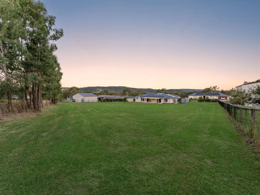 13 Pemberton Place, Hatton Vale, QLD 4341