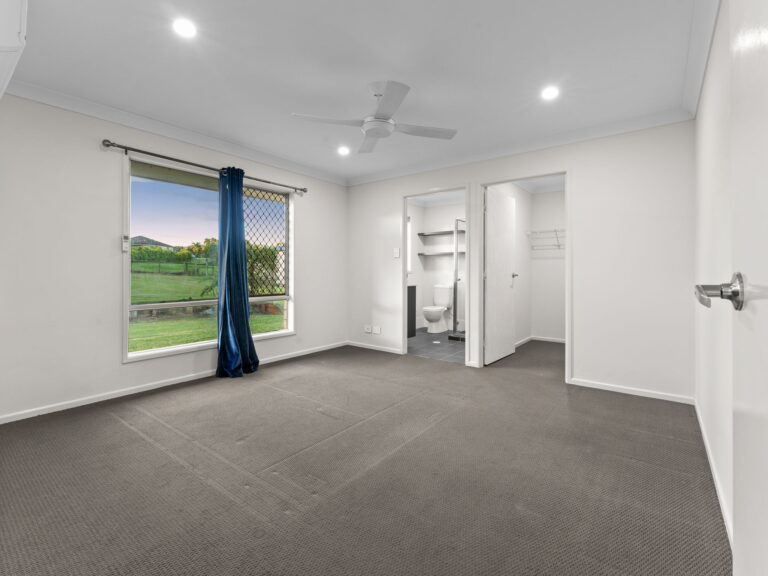 13 Pemberton Place, Hatton Vale, QLD 4341