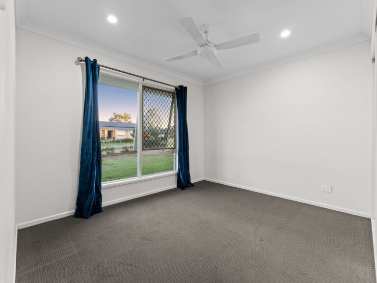 13 Pemberton Place, Hatton Vale, QLD 4341