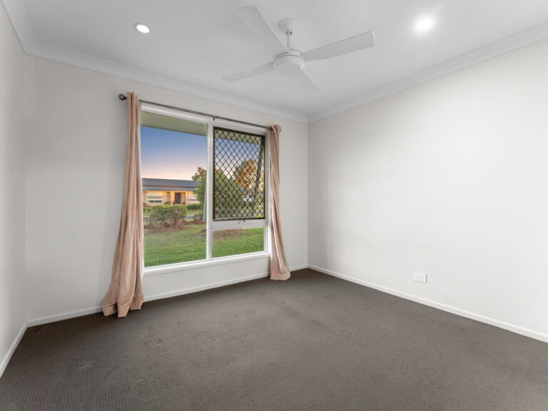 13 Pemberton Place, Hatton Vale, QLD 4341