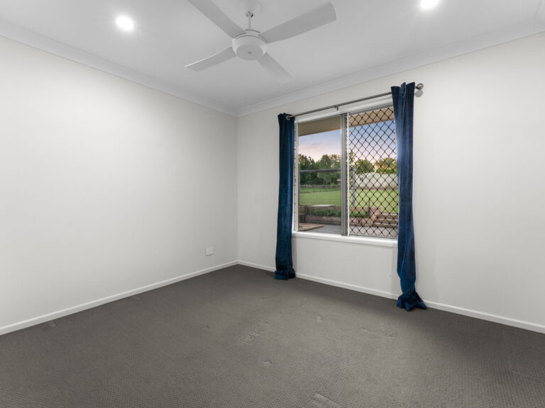 13 Pemberton Place, Hatton Vale, QLD 4341