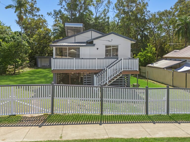 6 Addison Road, Camira, QLD 4300