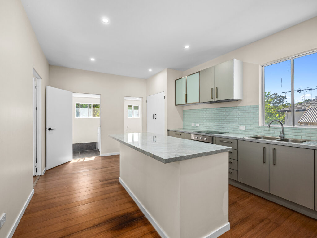 6 Addison Road, Camira, QLD 4300