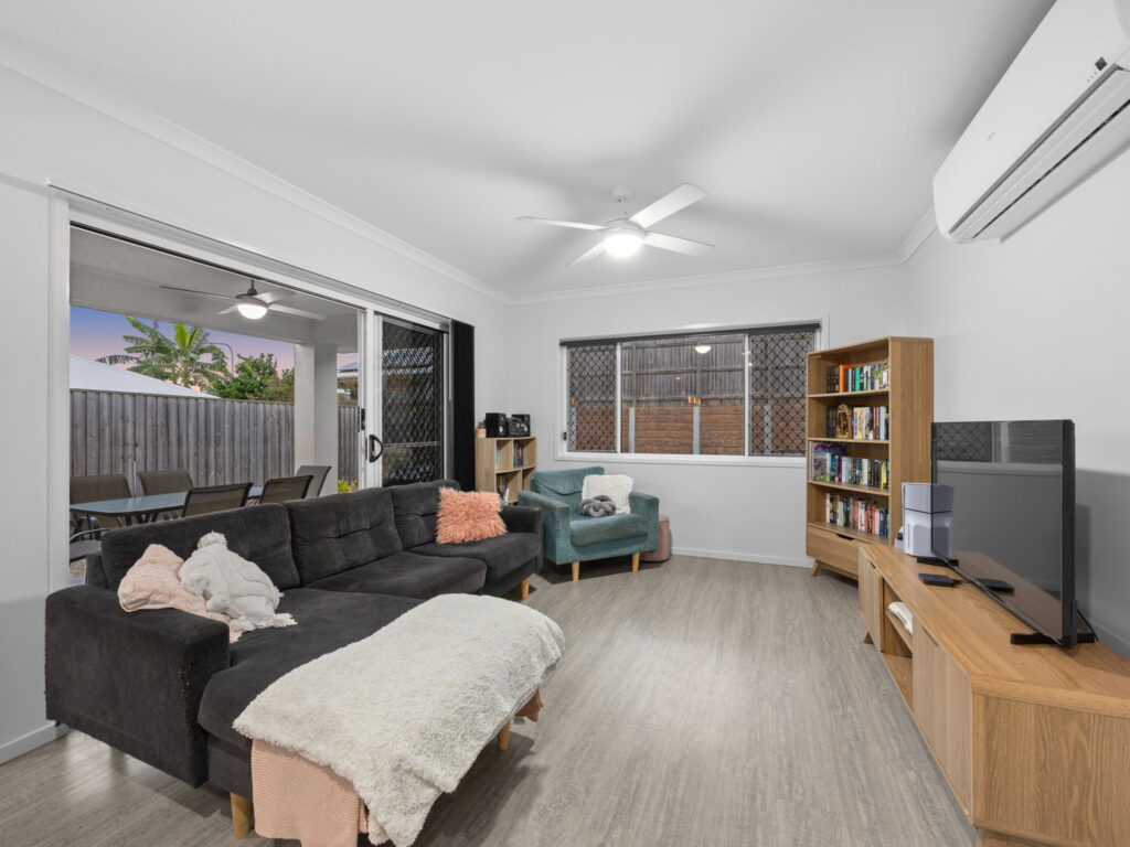 27 McMonagle Crescent, Bellbird Park, QLD 4300