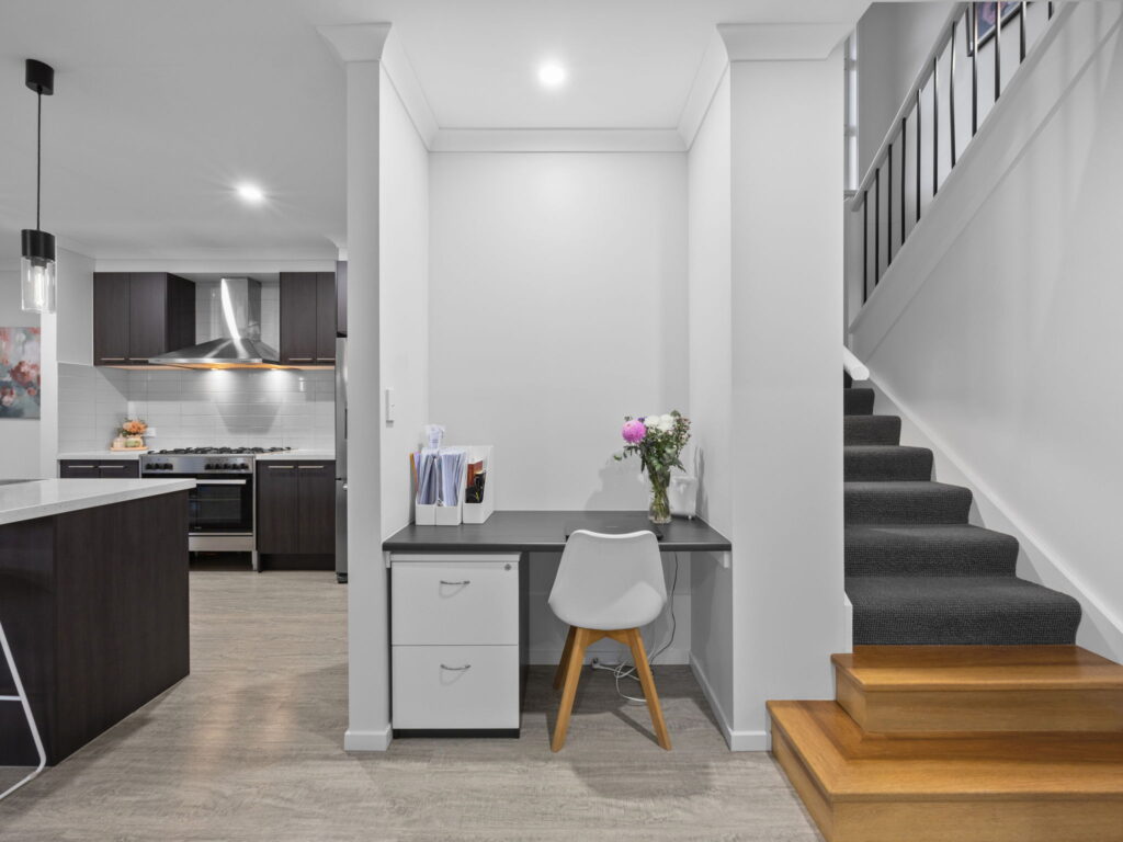 27 McMonagle Crescent, Bellbird Park, QLD 4300