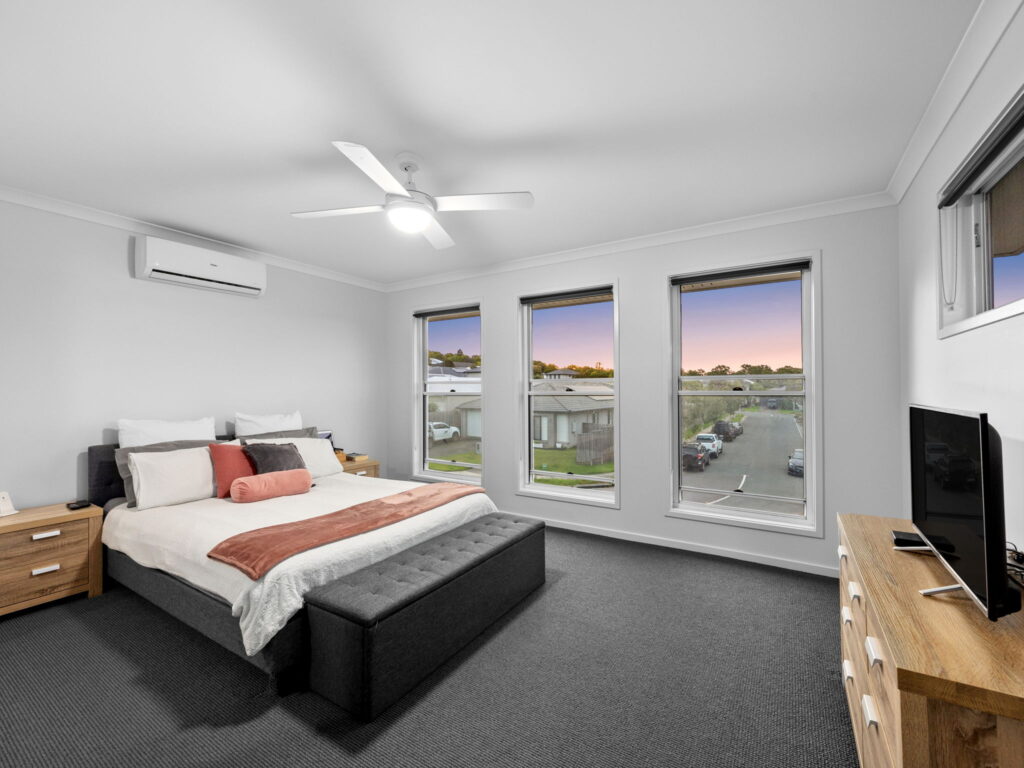 27 McMonagle Crescent, Bellbird Park, QLD 4300