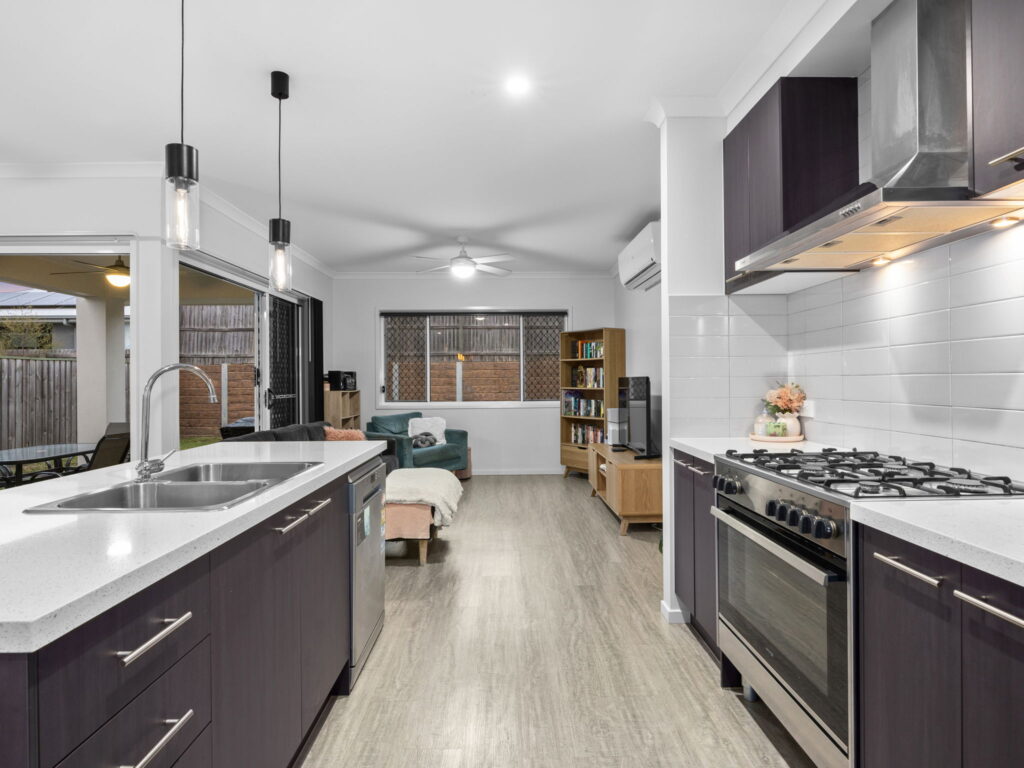 27 McMonagle Crescent, Bellbird Park, QLD 4300