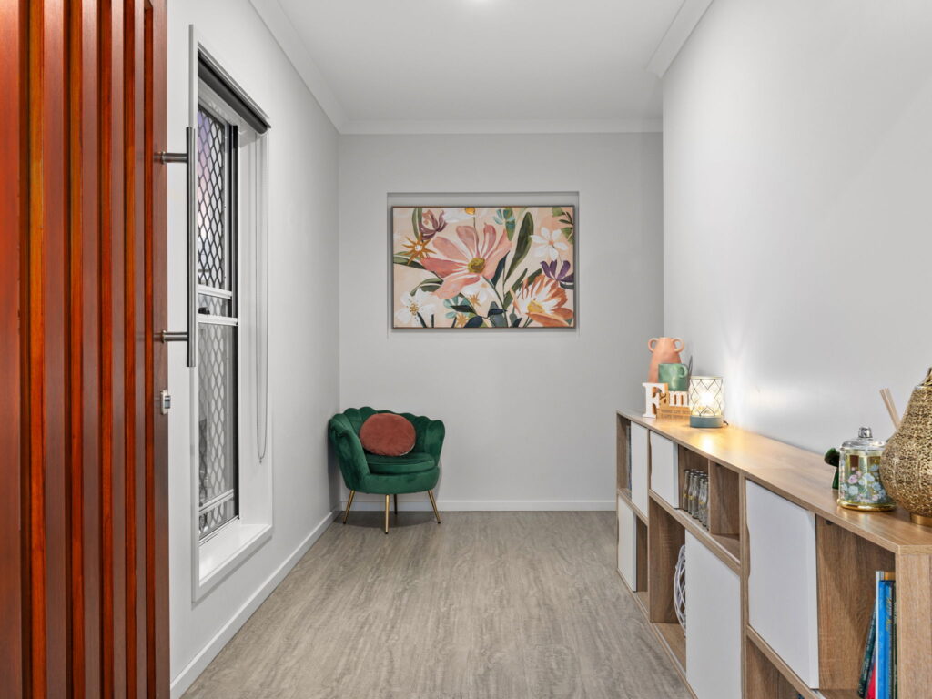 27 McMonagle Crescent, Bellbird Park, QLD 4300