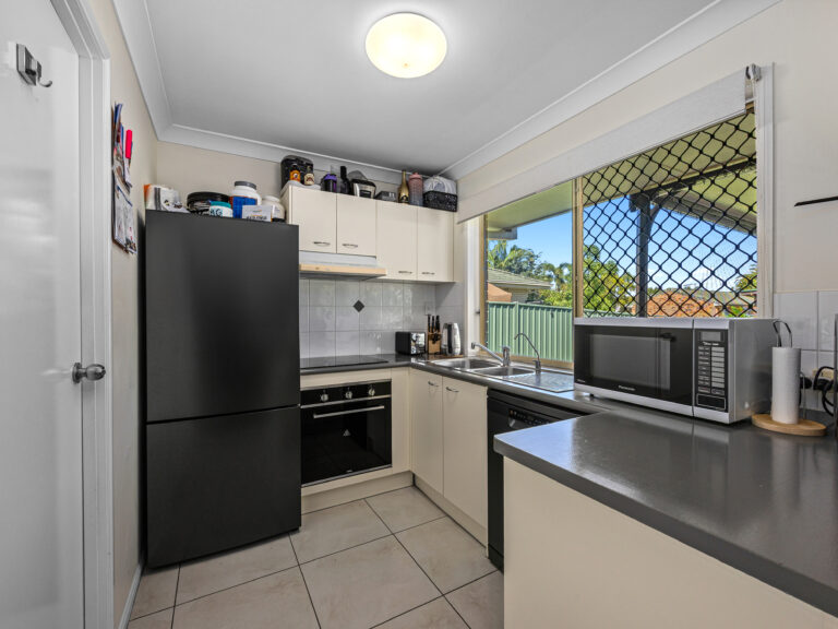 7 Colonial Court, Raceview, QLD 4305