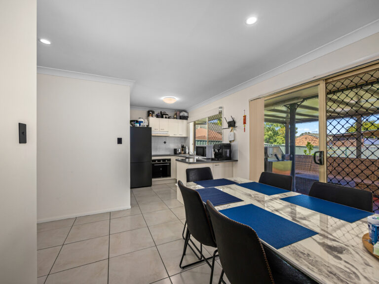 7 Colonial Court, Raceview, QLD 4305