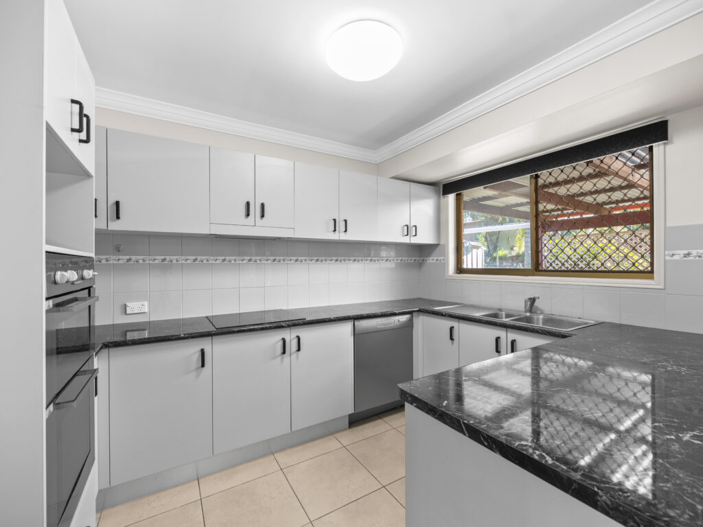 2 Marilyn Street, Karalee, QLD 4306