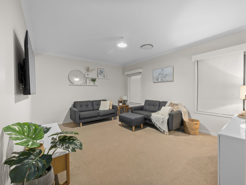 1 Renehan Place, Augustine Heights, QLD 4300