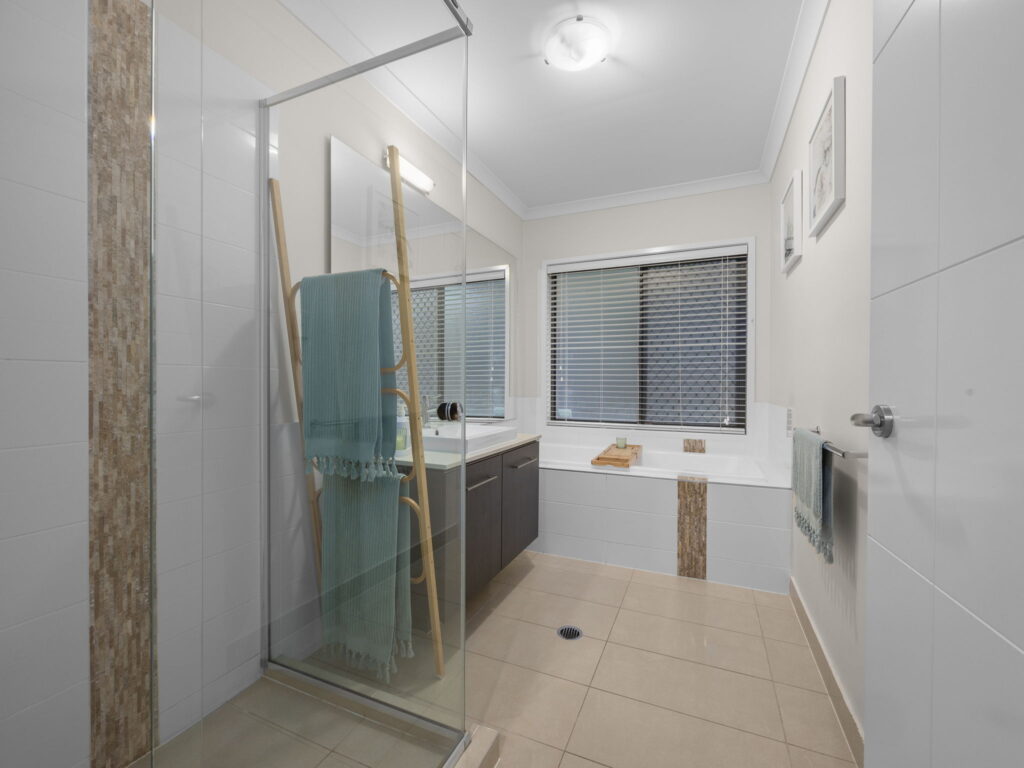 1 Renehan Place, Augustine Heights, QLD 4300
