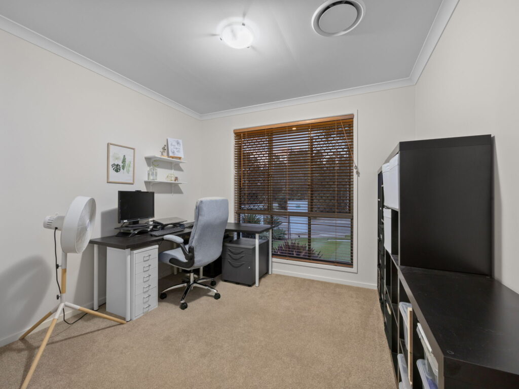 1 Renehan Place, Augustine Heights, QLD 4300