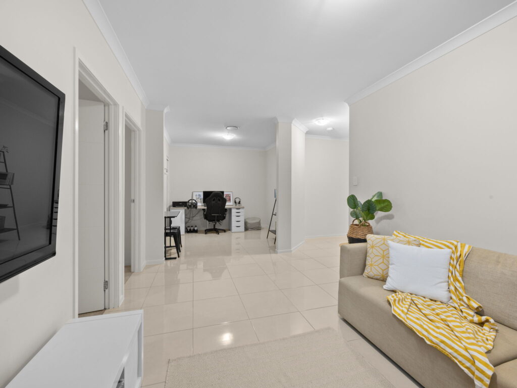 1 Renehan Place, Augustine Heights, QLD 4300