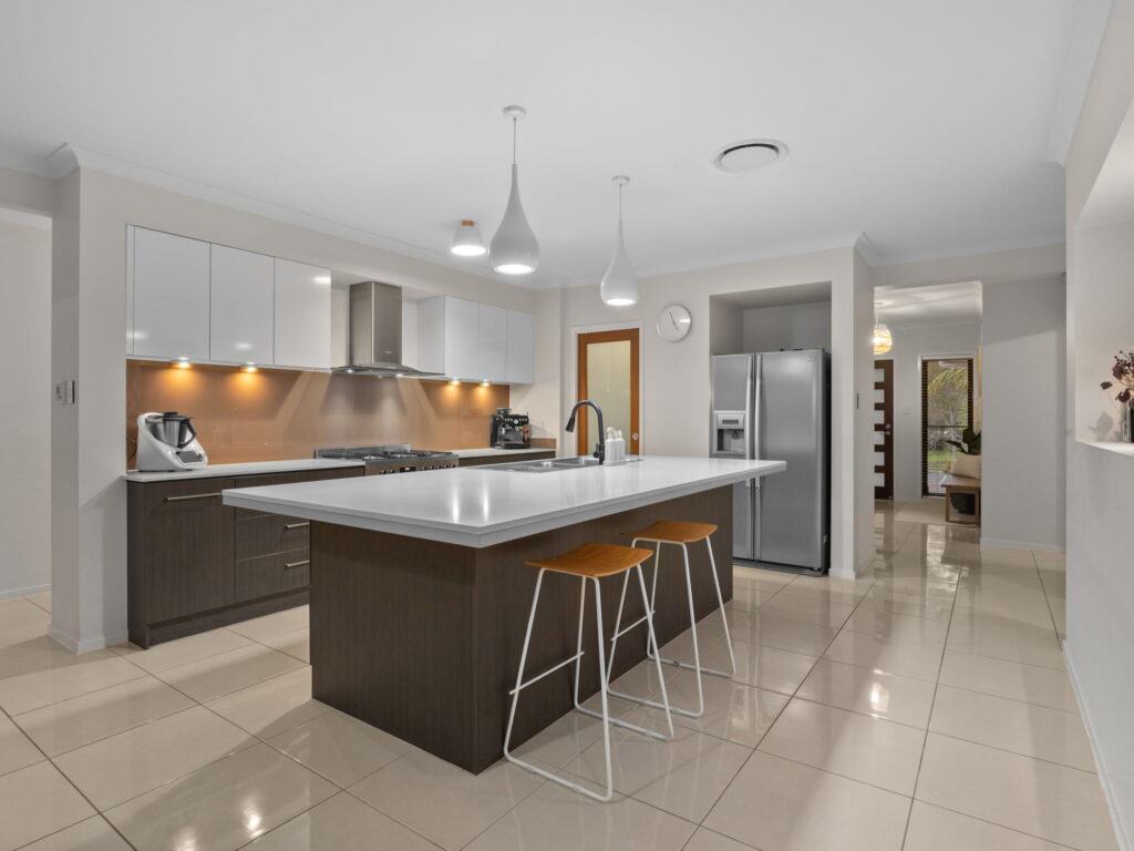 1 Renehan Place, Augustine Heights, QLD 4300