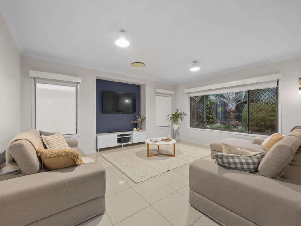 1 Renehan Place, Augustine Heights, QLD 4300