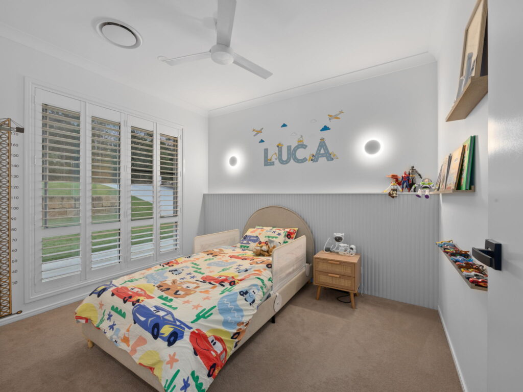 9 Hideaway Place, Karalee, QLD 4306