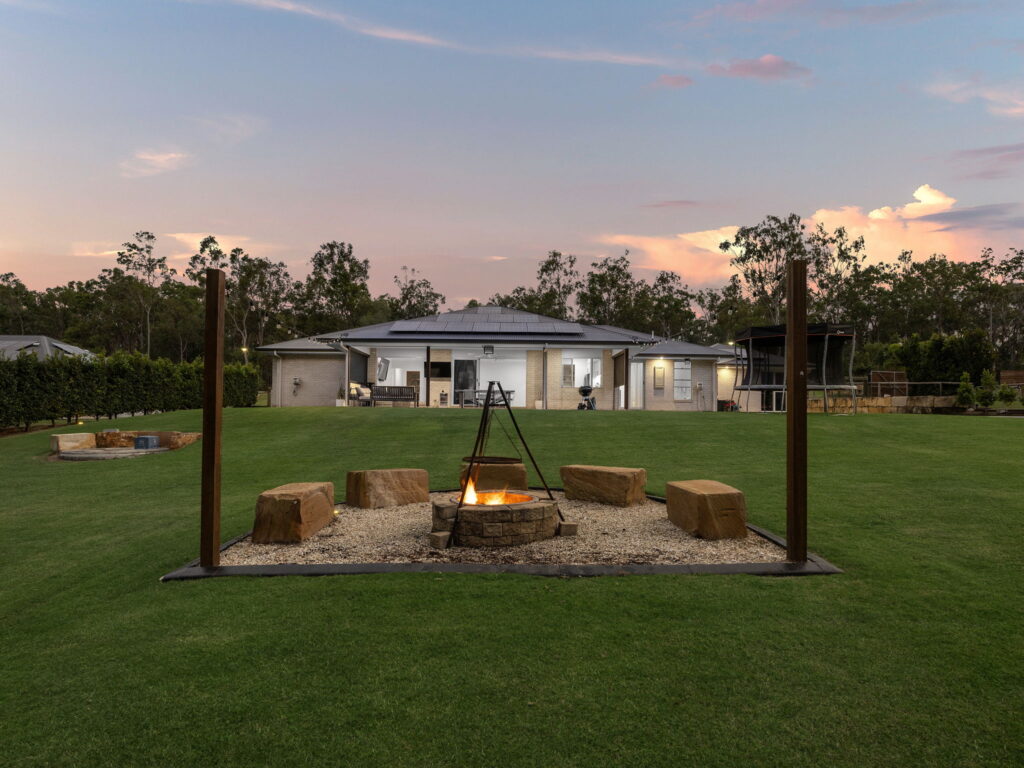 9 Hideaway Place, Karalee, QLD 4306