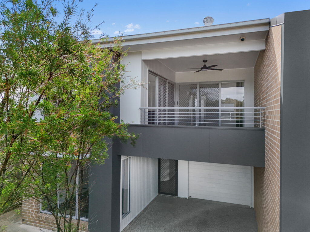 8 Mccabe Street, Springfield Lakes, QLD 4300
