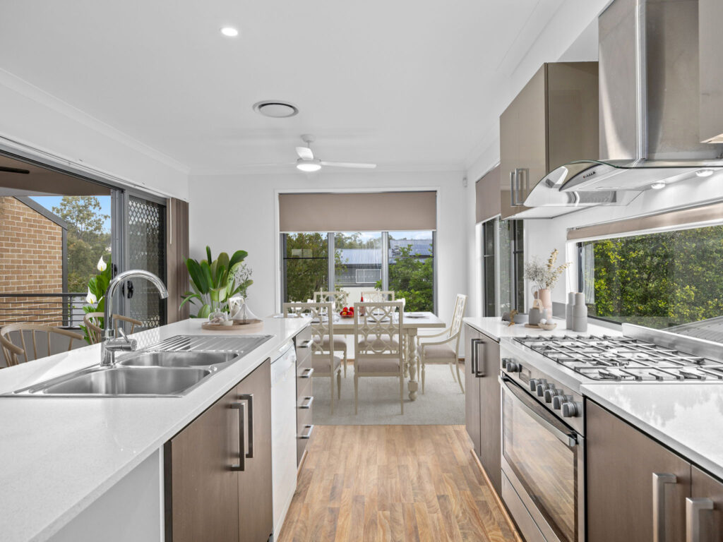 8 Mccabe Street, Springfield Lakes, QLD 4300