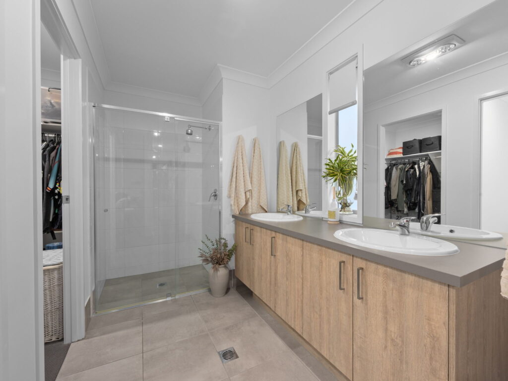 31 Quest Terrace, Coomera Waters, QLD 4209