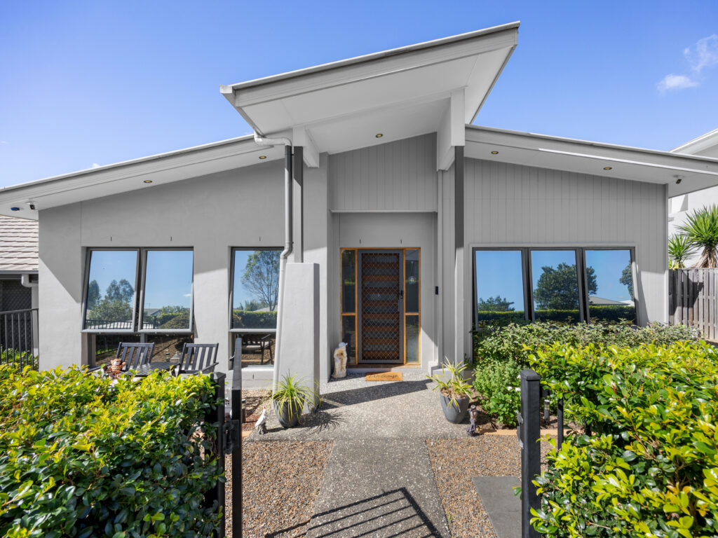 17 Brooking Rise, Ripley, QLD 4306
