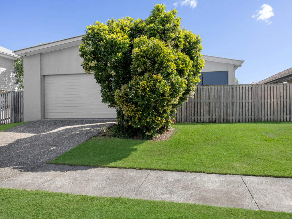 17 Brooking Rise, Ripley, QLD 4306