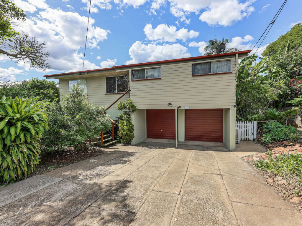 8 Thomas Street, Blackstone, QLD 4304