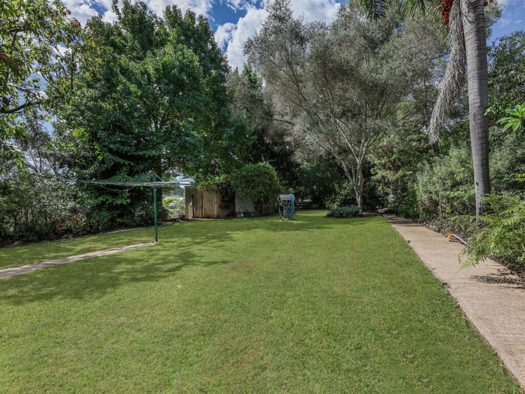 8 Thomas Street, Blackstone, QLD 4304