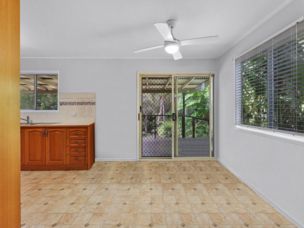 8 Thomas Street, Blackstone, QLD 4304