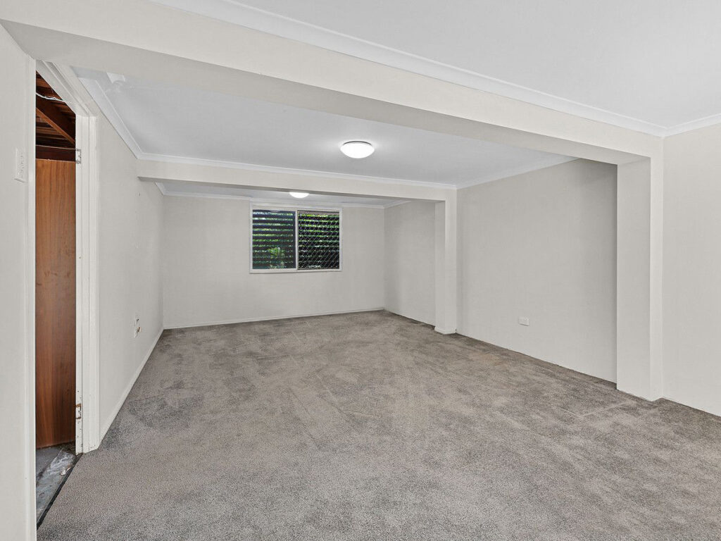 8 Thomas Street, Blackstone, QLD 4304