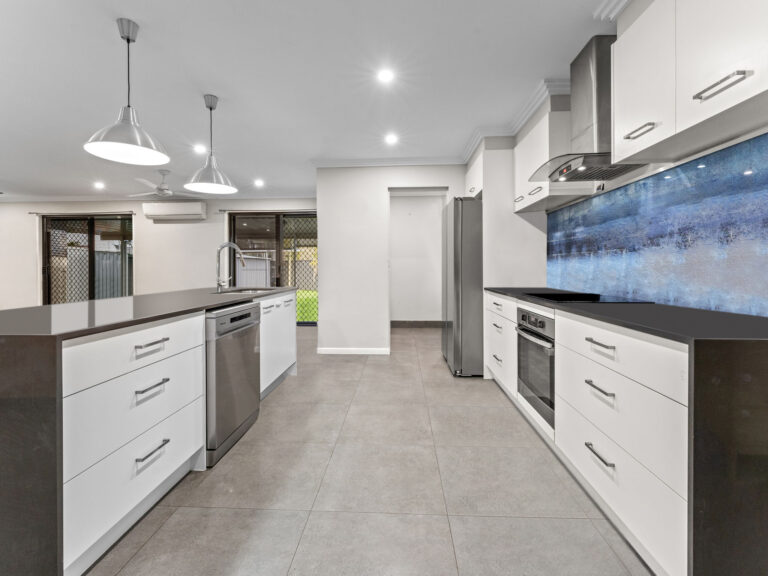 7 Calford Court, Heritage Park, QLD 4118