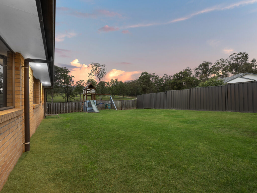 2 Dalewood Place, Fernvale, QLD 4306