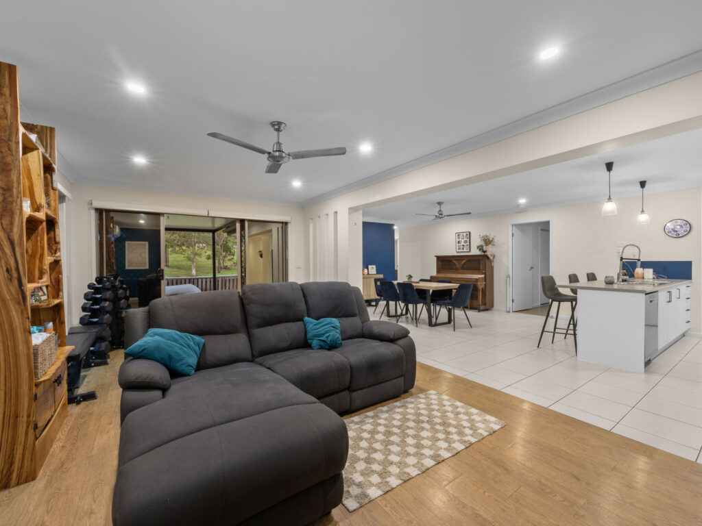 2 Dalewood Place, Fernvale, QLD 4306