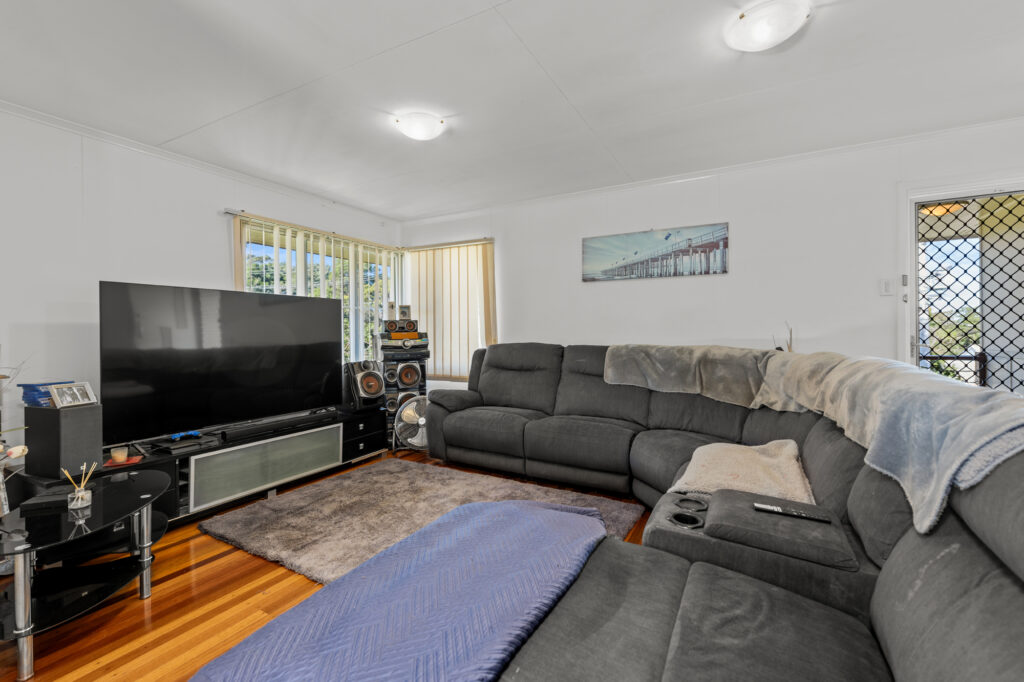 15 Peacock Street, One Mile, QLD 4305