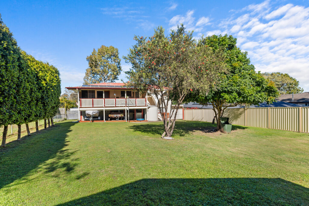 15 Peacock Street, One Mile, QLD 4305