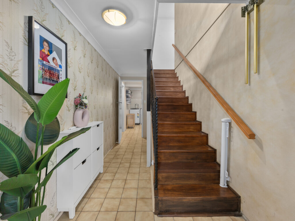14 Mary Street, Flinders View, QLD 4305
