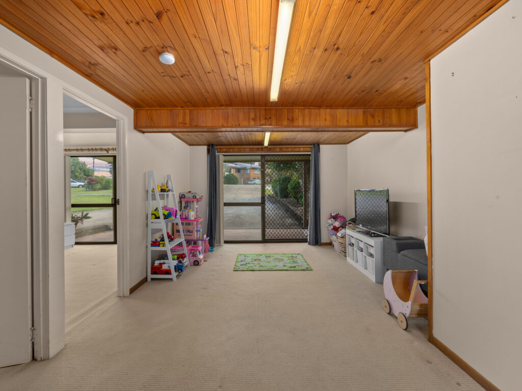 14 Mary Street, Flinders View, QLD 4305