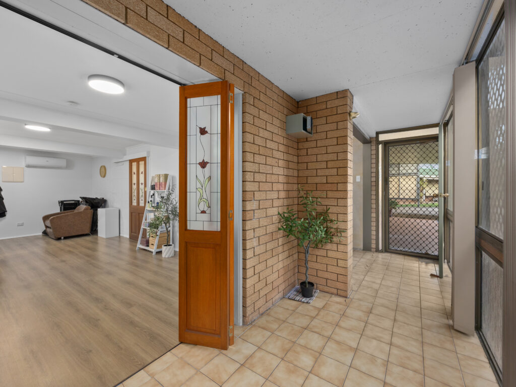 14 Mary Street, Flinders View, QLD 4305