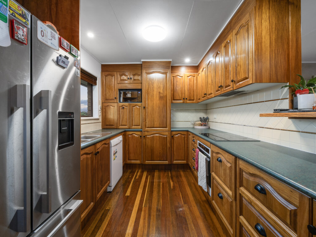 14 Mary Street, Flinders View, QLD 4305
