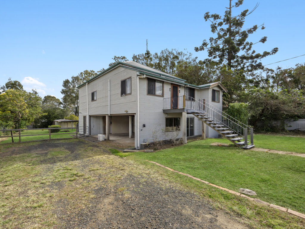 15 Vineyard Street, One Mile, QLD 4305