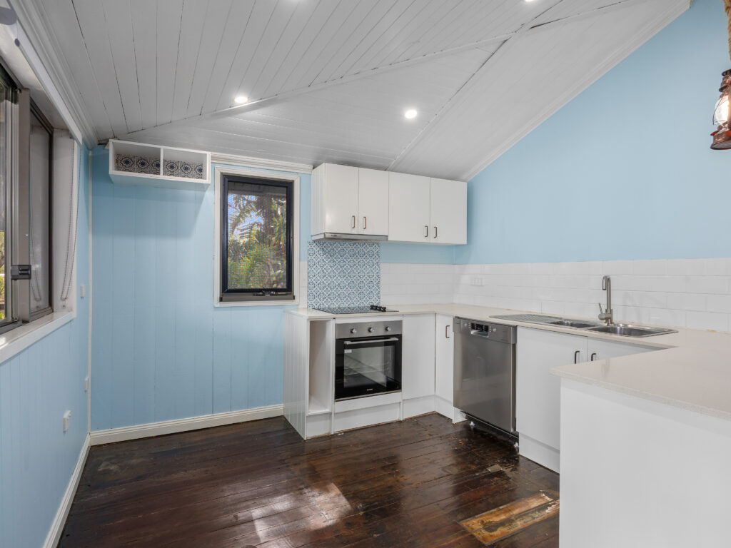 15 Vineyard Street, One Mile, QLD 4305