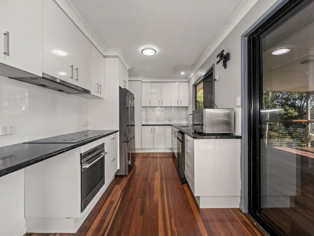 9 Cornish Street, Bundamba, QLD 4304