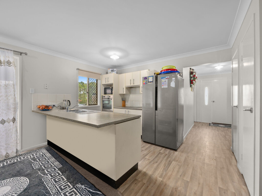 18 Davies Street, Goodna, QLD 4300
