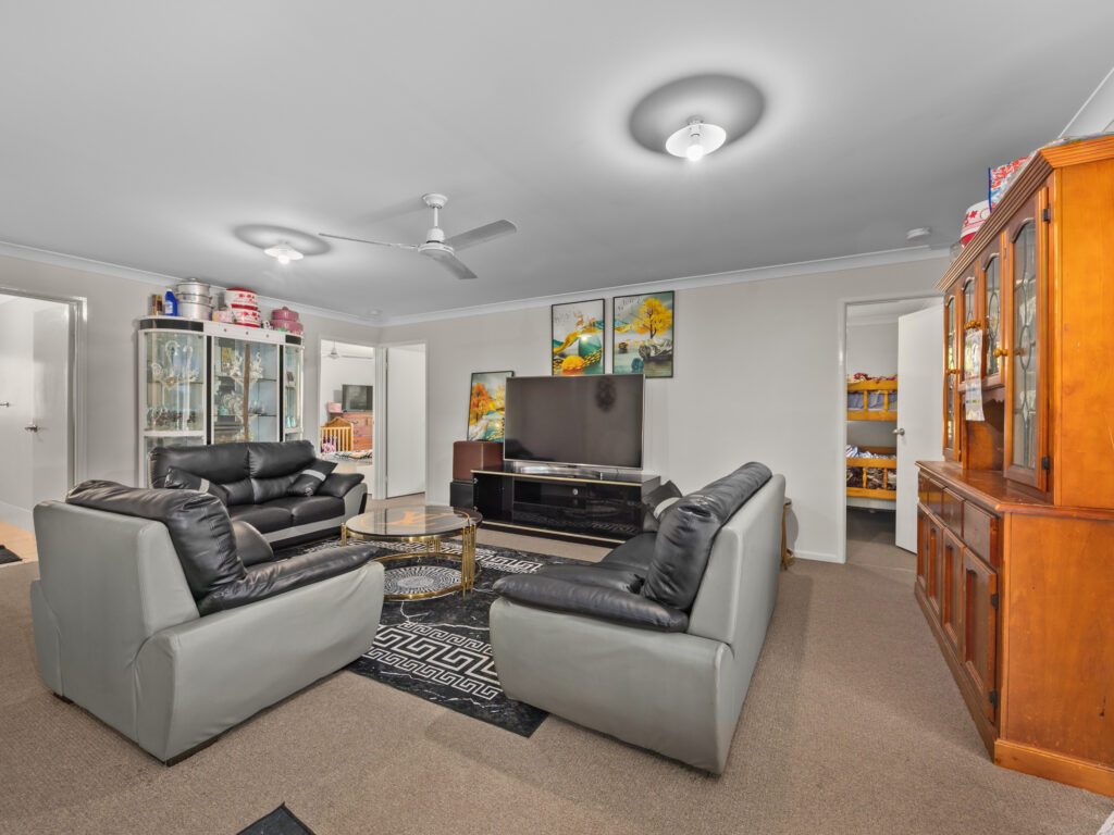 18 Davies Street, Goodna, QLD 4300