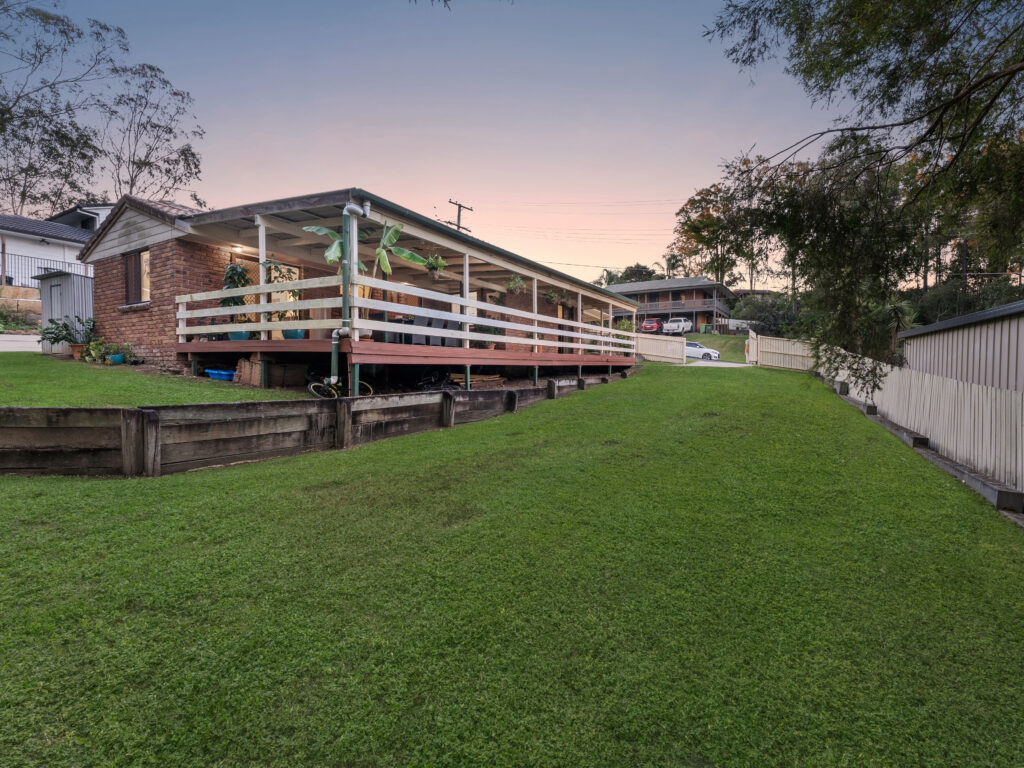 15 Buttler Street, Bellbird Park, QLD 4300