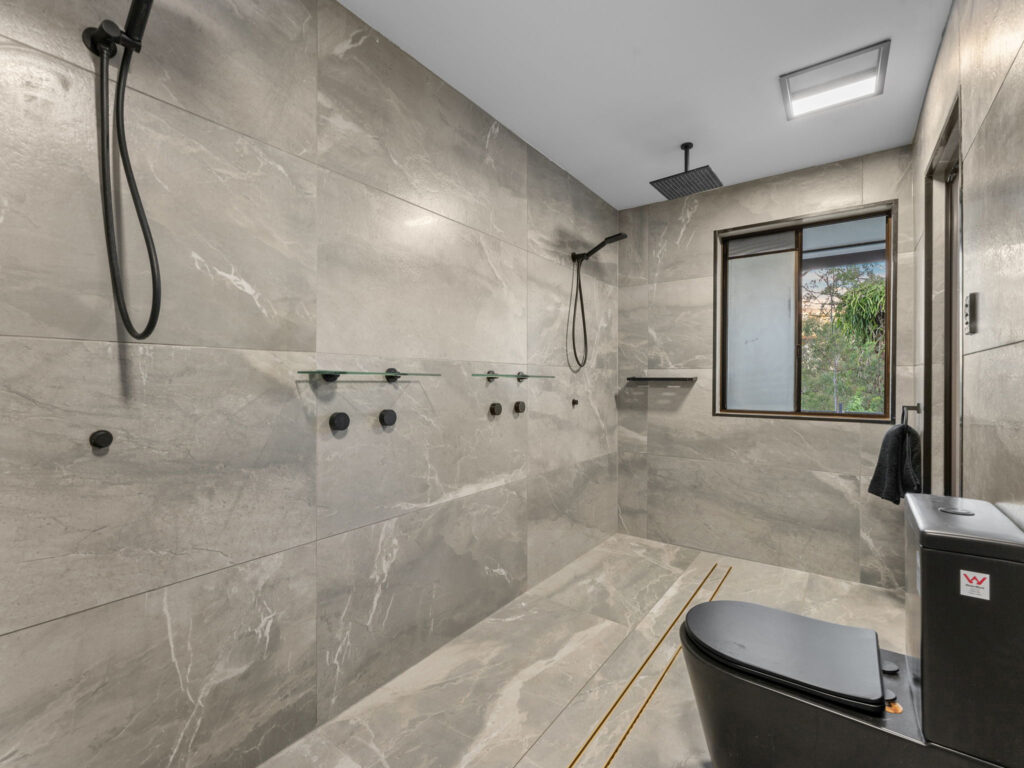 132 Blackwall Road, Chuwar, QLD 4306