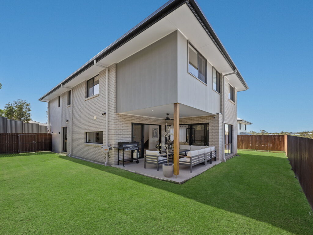 24 Islay Street, Spring Mountain, QLD 4300